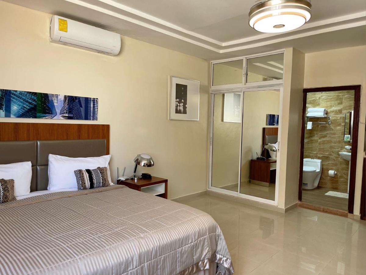 Hotel Libertad At Historic Main Street 산토도밍고 외부 사진