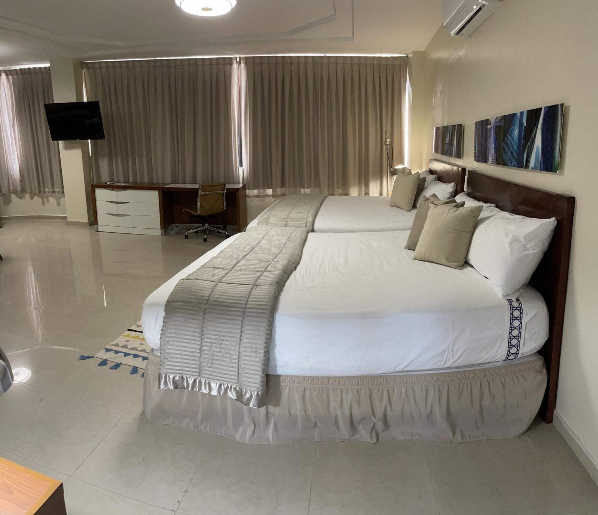 Hotel Libertad At Historic Main Street 산토도밍고 외부 사진