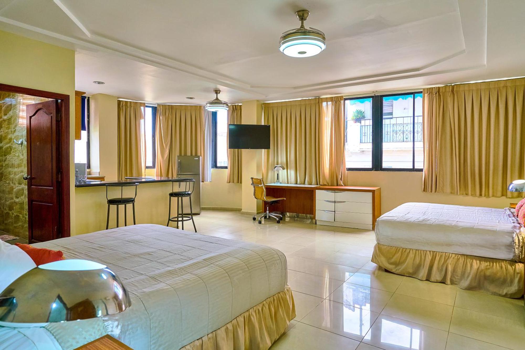 Hotel Libertad At Historic Main Street 산토도밍고 외부 사진