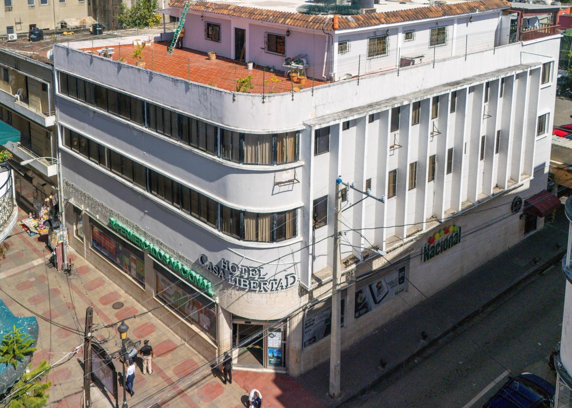 Hotel Libertad At Historic Main Street 산토도밍고 외부 사진