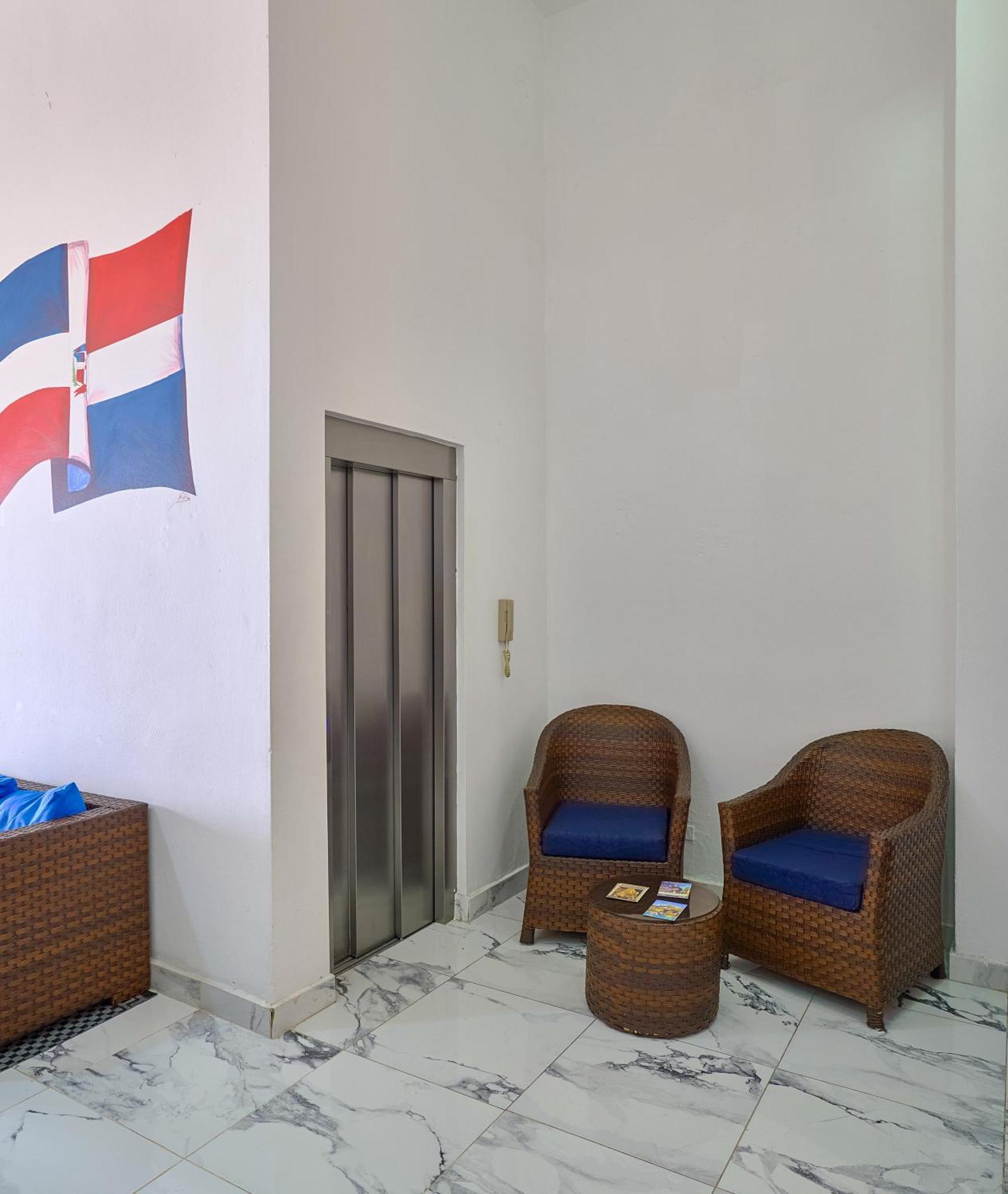Hotel Libertad At Historic Main Street 산토도밍고 외부 사진