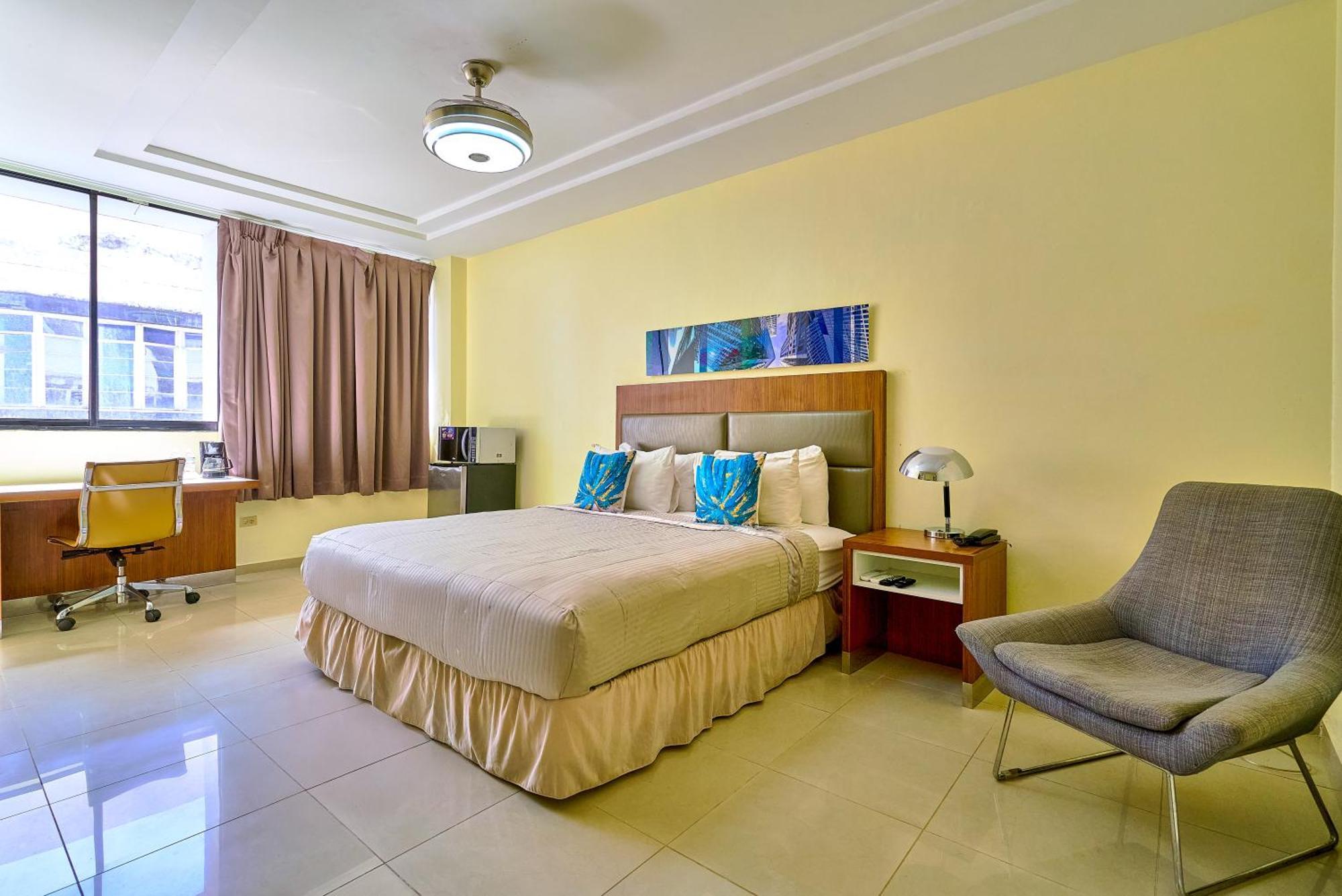 Hotel Libertad At Historic Main Street 산토도밍고 외부 사진