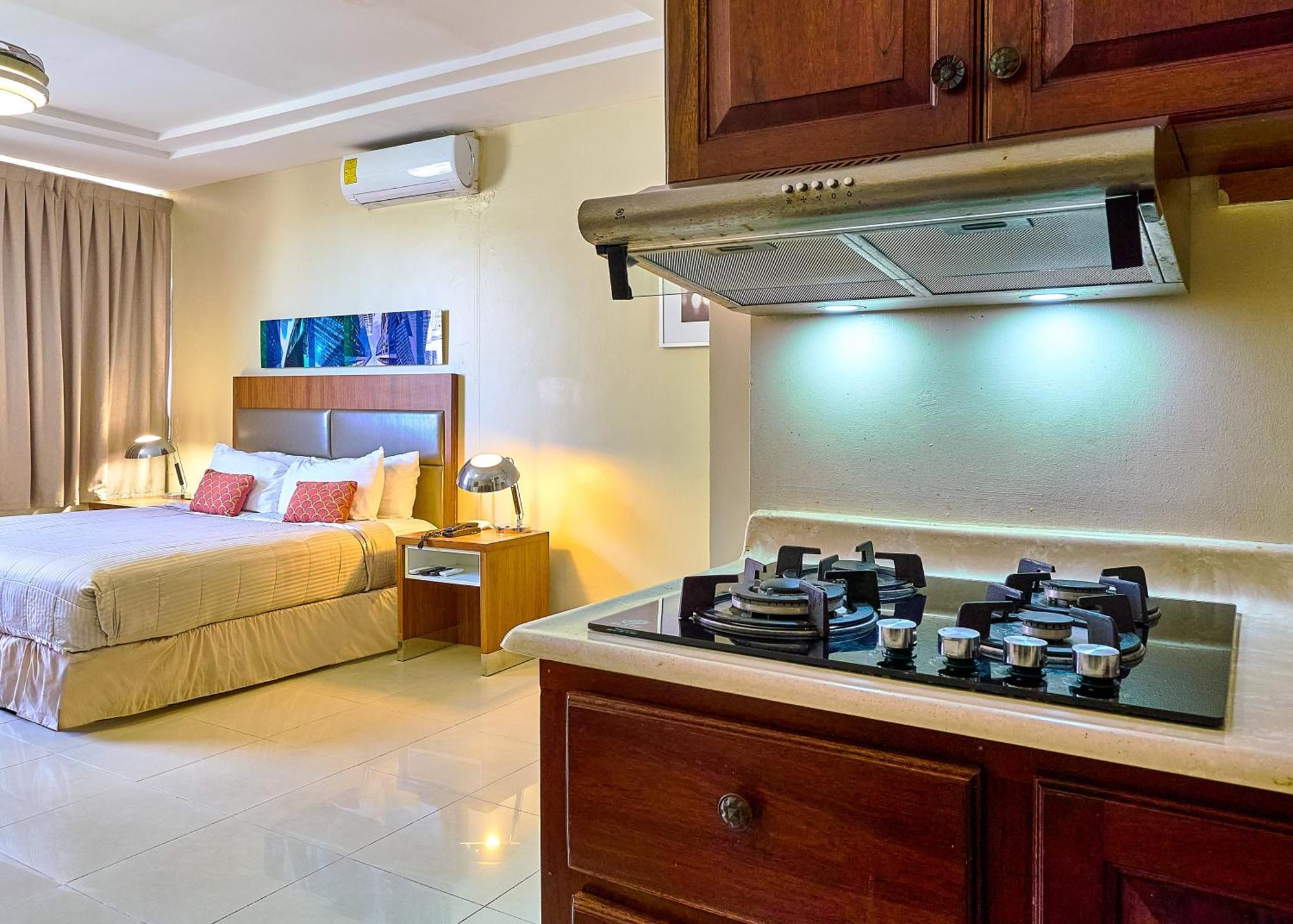 Hotel Libertad At Historic Main Street 산토도밍고 외부 사진