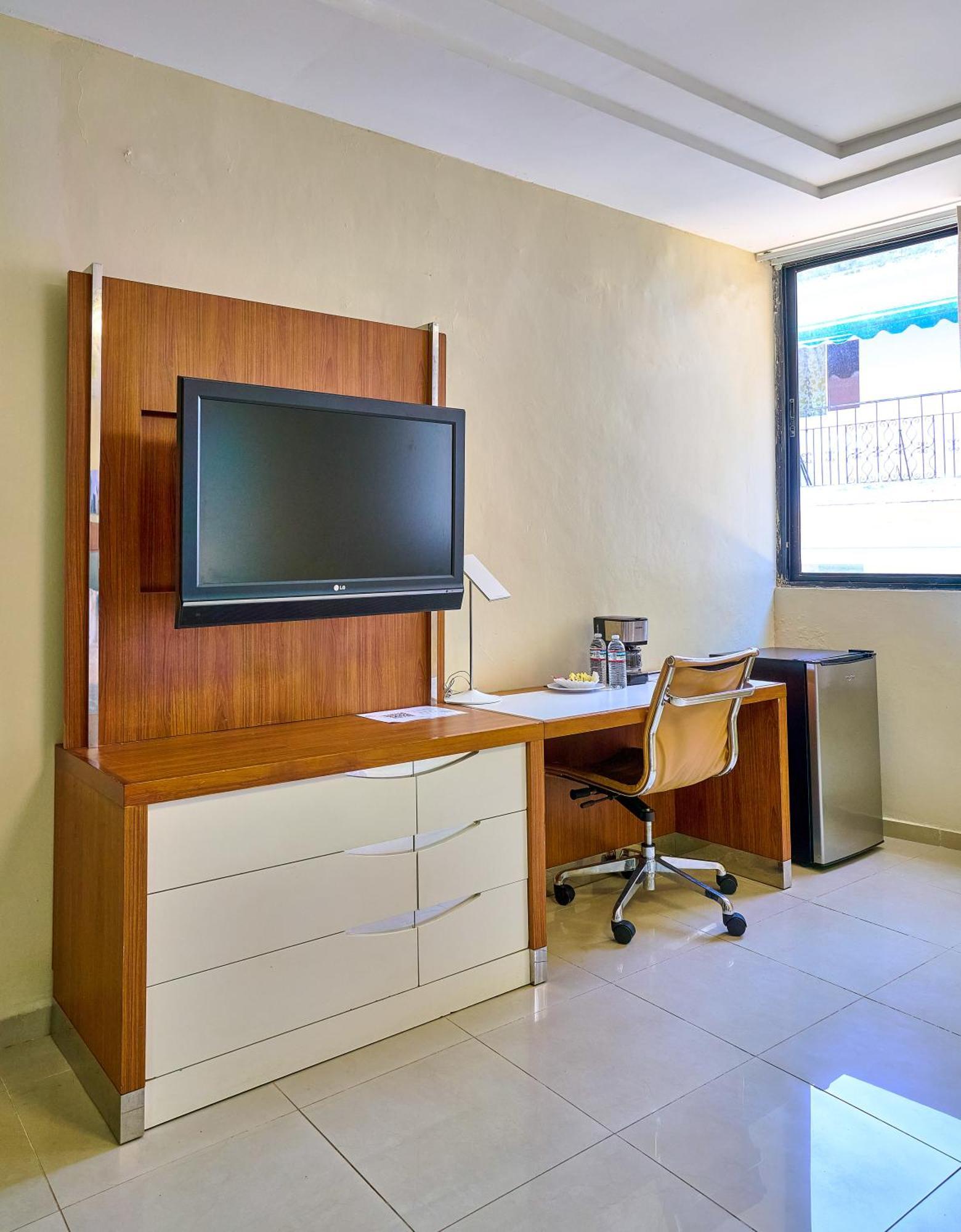 Hotel Libertad At Historic Main Street 산토도밍고 외부 사진