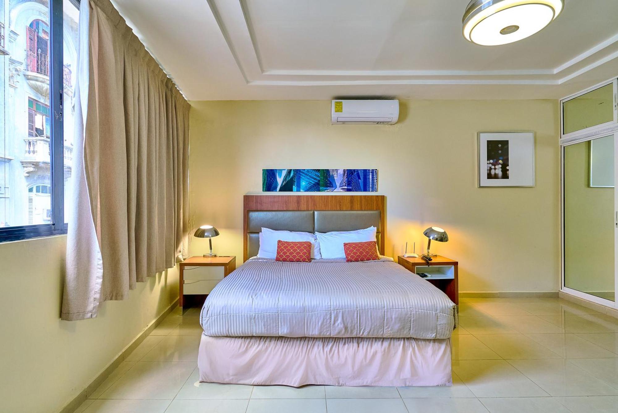 Hotel Libertad At Historic Main Street 산토도밍고 외부 사진